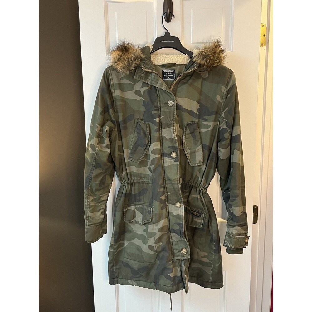 Abercrombie & Fitch Womens XL Camo Parka Faux Fur Hood Sherpa Lined Y2K Style